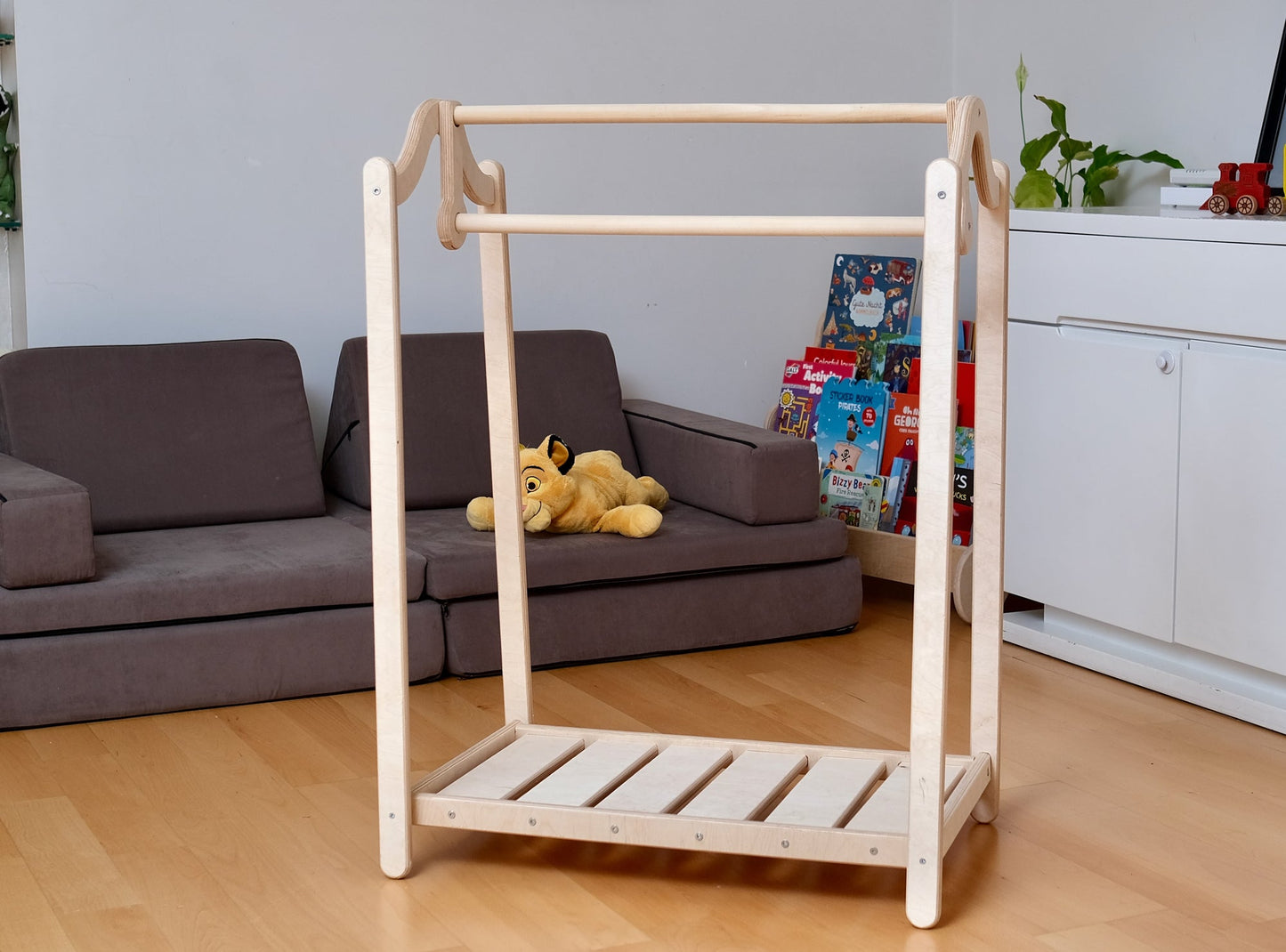 🧸 Montessori Wooden Kids Clothing Rack