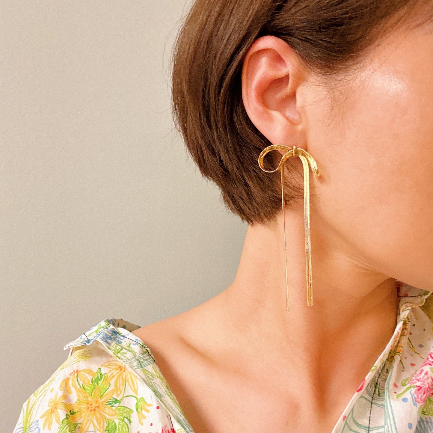 💛 Golden Bow Drop Earrings