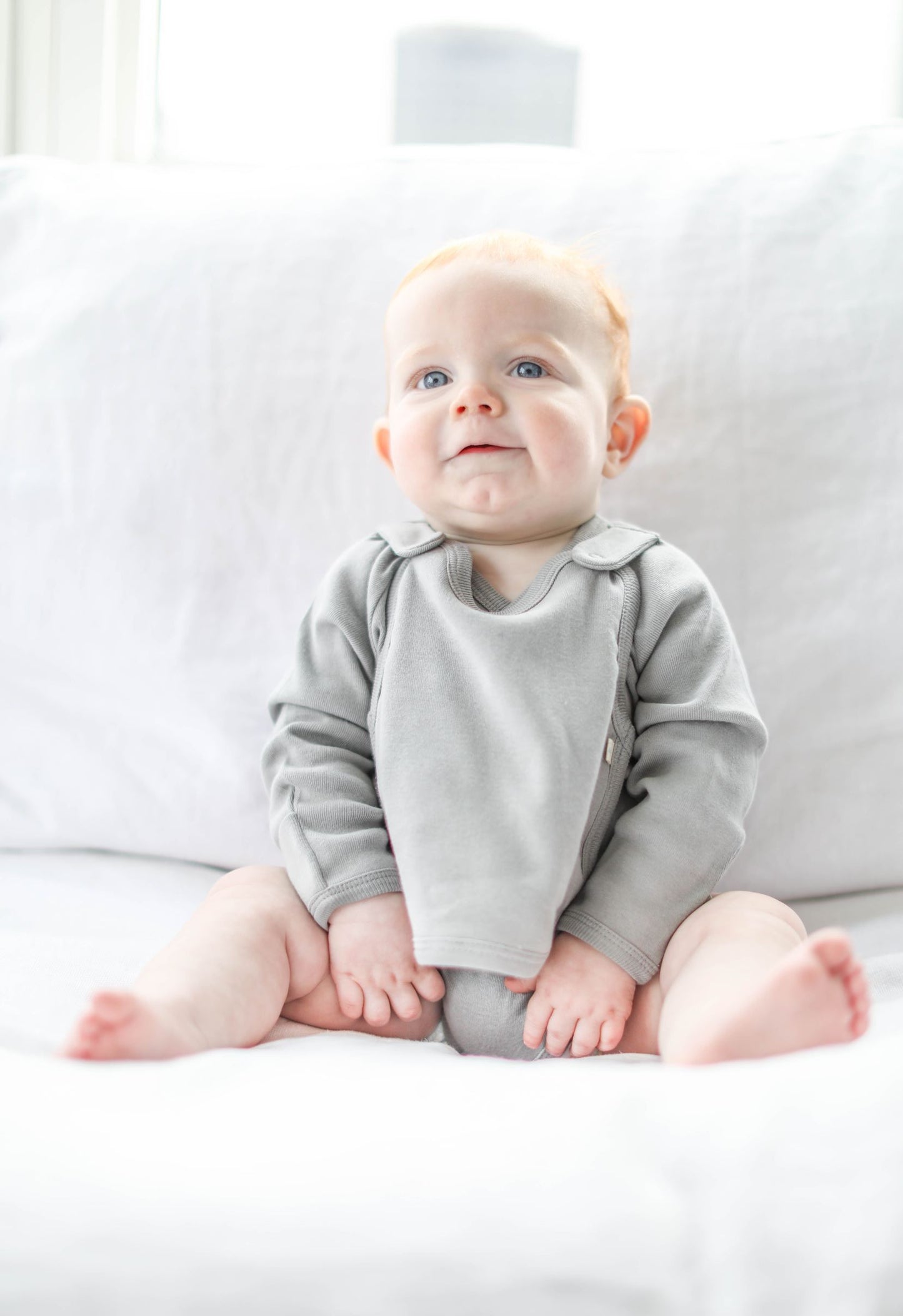 π Gray Smart Kimono Bodysuit + Bib Set β Organic Cotton