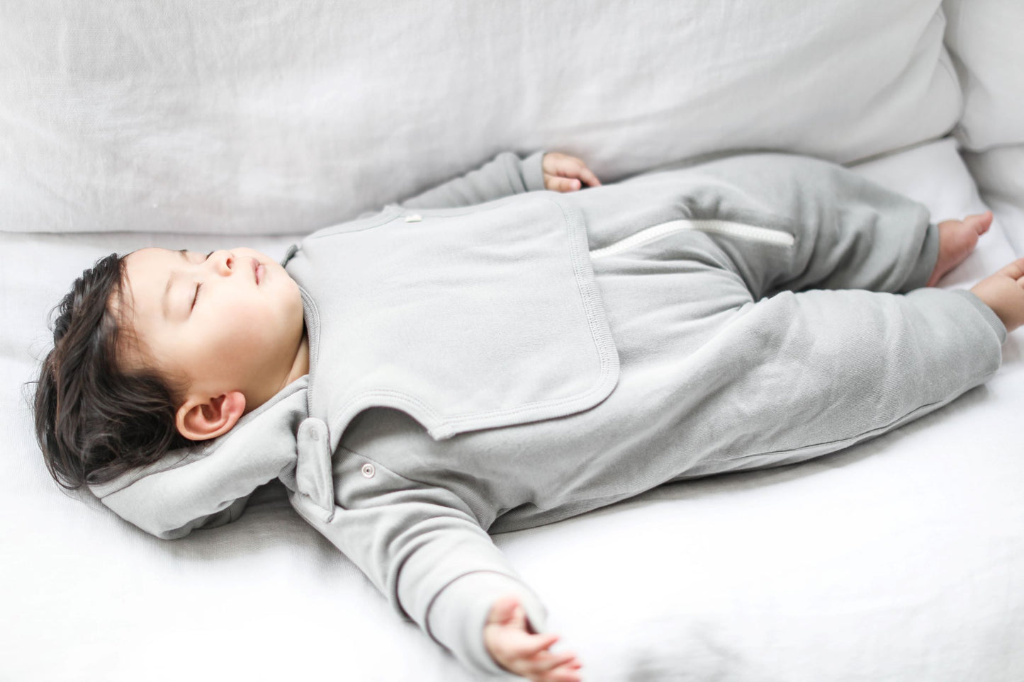 π¨ Smart Cuddly Jumpsuit + Bib β Gray