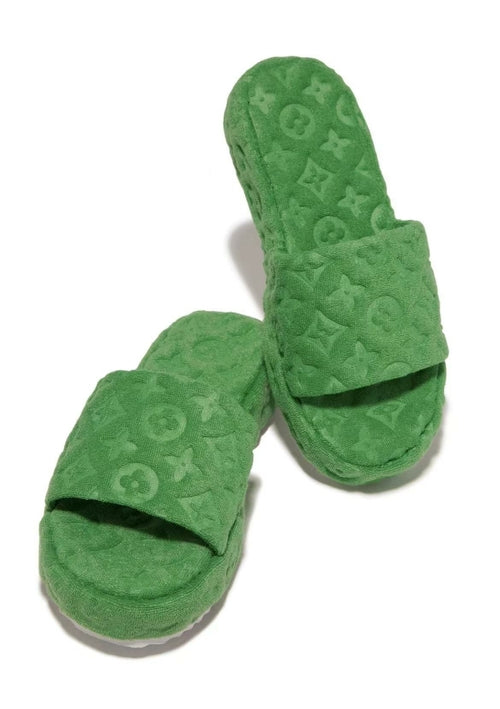 🌸 Floral Plush Slides🌸