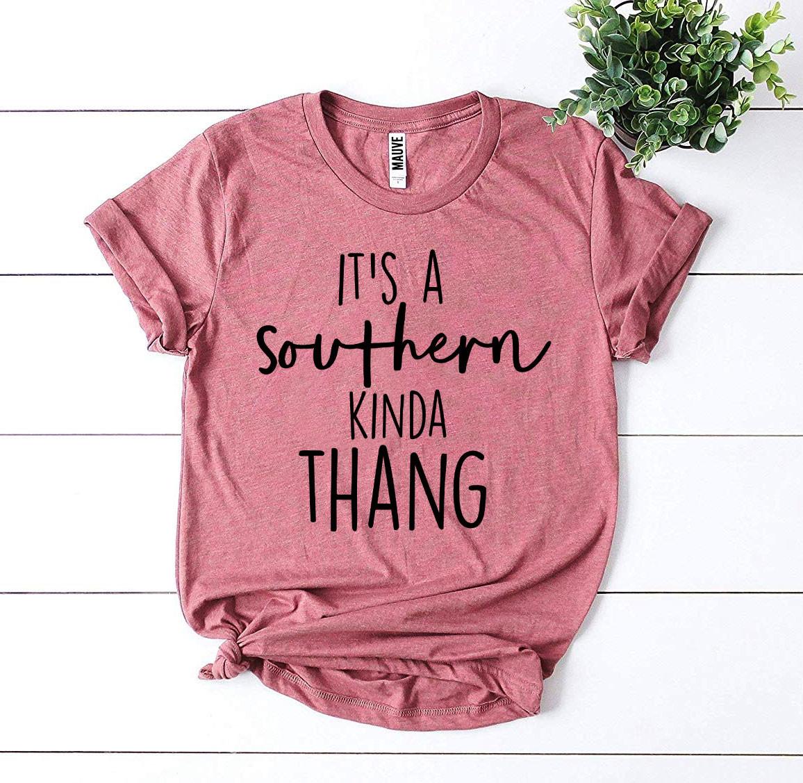 🤠 It’s a Southern Kinda Thang Tee – Sweet, Sassy, & Southern Proud