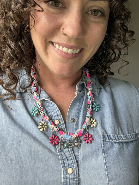 🌸 Howdy Bloom Bandana Necklace | Western Floral Charm Statement