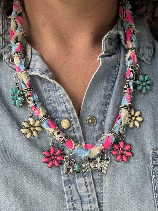 🌸 Howdy Bloom Bandana Necklace | Western Floral Charm Statement