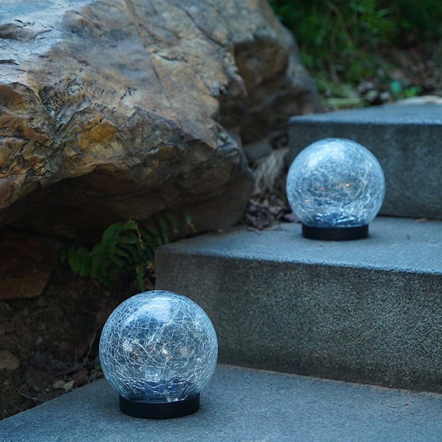 🌟 2-Pack Solar Ground Lights – Elevate Life with Effortless Outdoor Illumination! 🌟