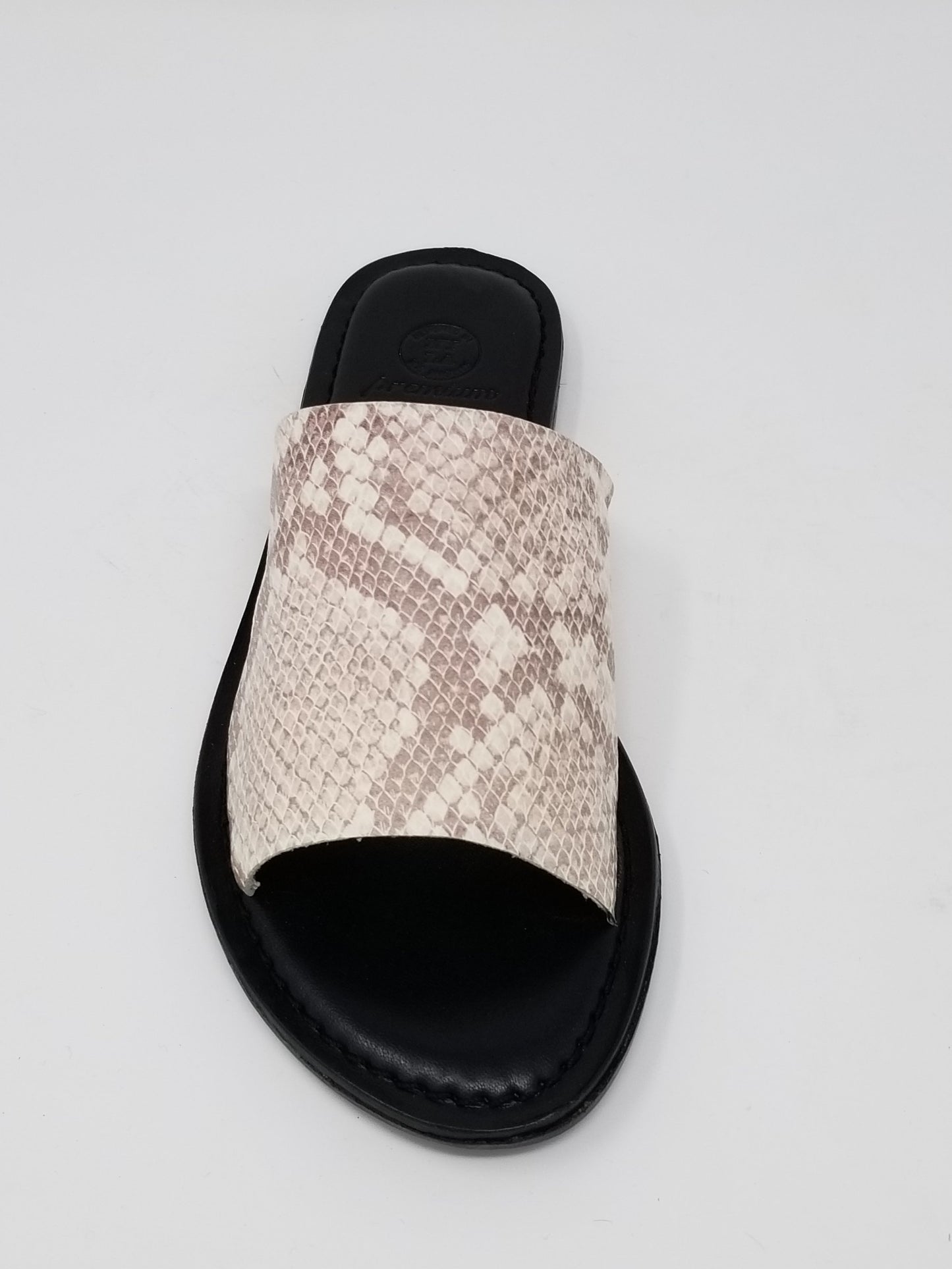 🖤 Laguna Leather Slides – Made in Los Angeles