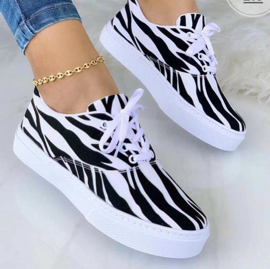 🎨 Street Muse Graffiti Sneakers – Bold Trainers for Everyday Vibes 💥