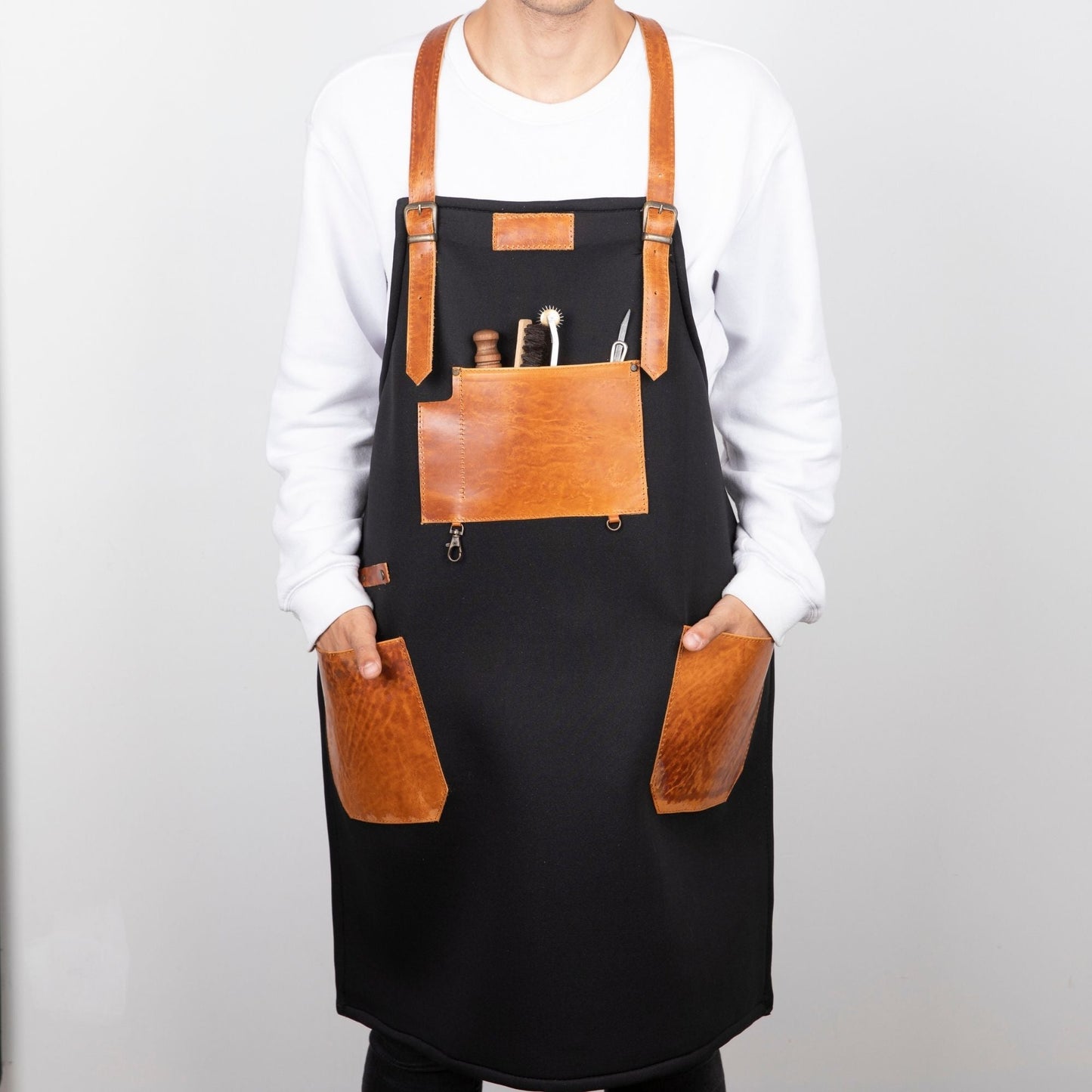 🧵 Saddle Strings Handmade Leather Work Apron